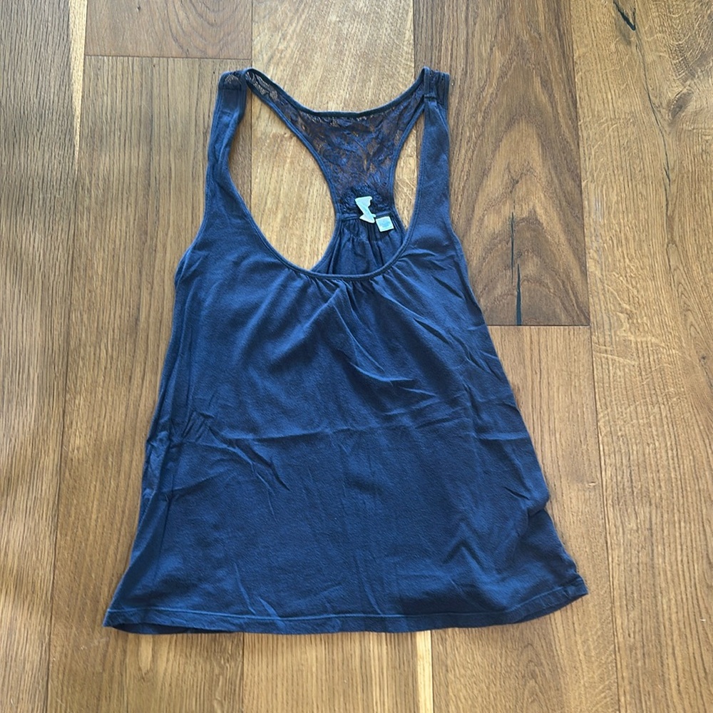 Anthropologie. Large. Grey top. Good condition